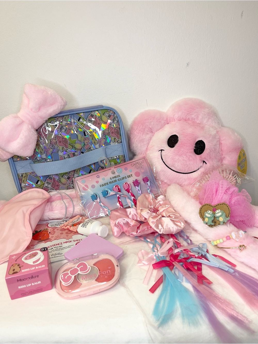 Disney Princess Lunch Bag & Spa & Hair Accessory Gift Set 17 Items $103 Value